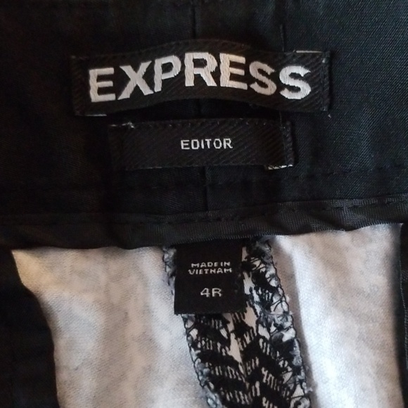 3x$20 Express Editor Khaki Cropped Pants - Picture 3 of 7